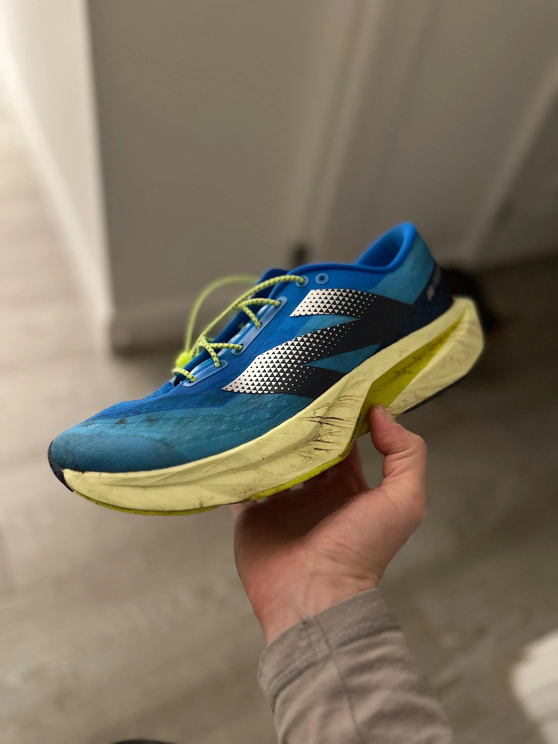New Balance FuelCell Rebel V4 - Linha Premium