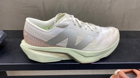 New Balance FuelCell Rebel V4 - Linha Premium