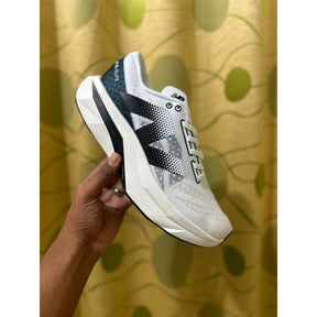 New Balance SC Elite v4 - Linha Premium