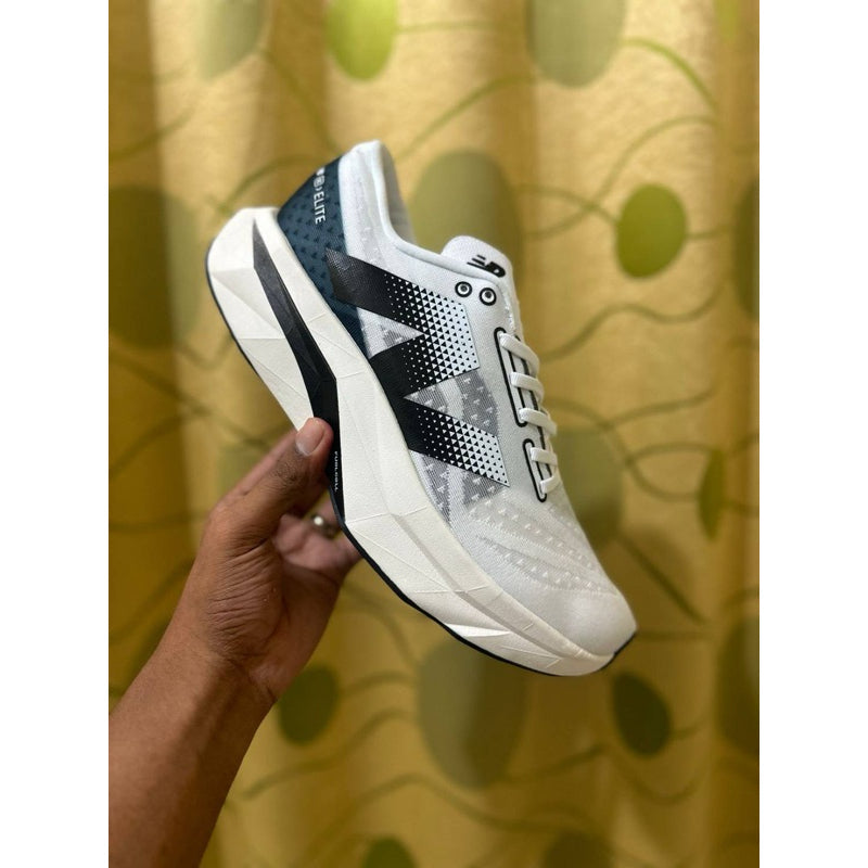 New Balance SC Elite v4 - Linha Premium