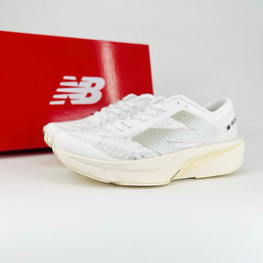 New Balance FuelCell Rebel V4 - Linha Premium